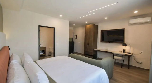 Полулюкс Expo Satélite 2750 Hotel & Suites