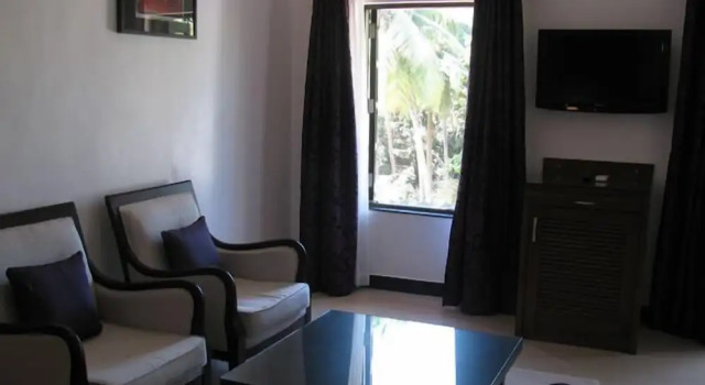 Silver Sands Hideaway - Beach Resorts, Varaa Hotelli Candolim 