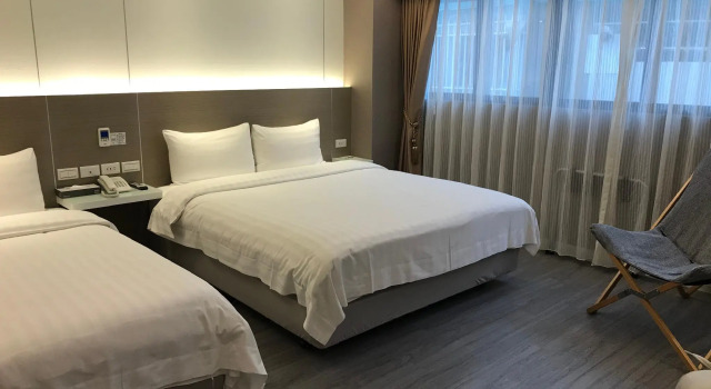 Трёхместный номер Comfort Golden Garden Hotel