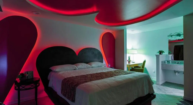 Люкс Romantic Inn & Suites