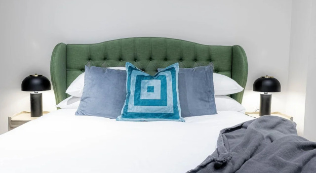 Three Bedroom Near Brick Lane by Belvilla, Забронировать Апартаменты/квартира Апартаменты Лондона, рядом с Дом Денниса Северса, Апартаменты/квартира