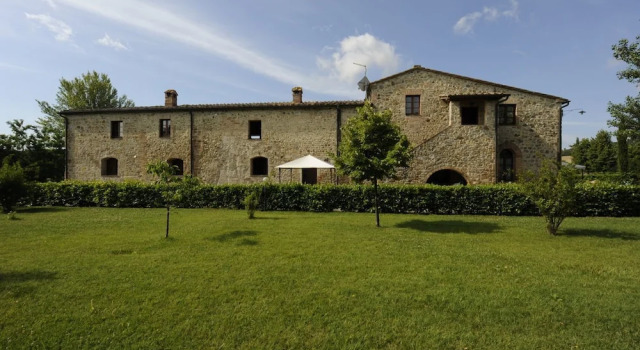 Agriturismo La Peschiera, Buchen Sie Ferienhaus Hotels in Elsa-Tal mit Parkplatz, Parkplätze