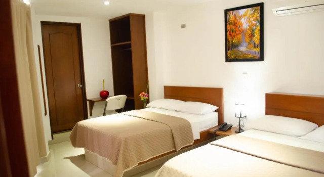 Трёхместный номер Standard Hotel El Faro Buga
