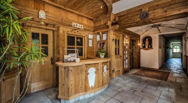 Residence Vila, Забронировать Отель Отели Кольфоско 3 звезды, рядом с Подъемник 39 Планс - Фрара, 3*