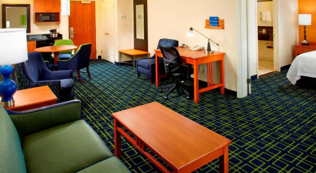 Люкс Fairfield Inn & Suites Phoenix Midtown