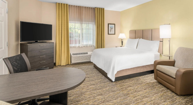 Люкс Candlewood Suites Destin-Sandestin Area by IHG