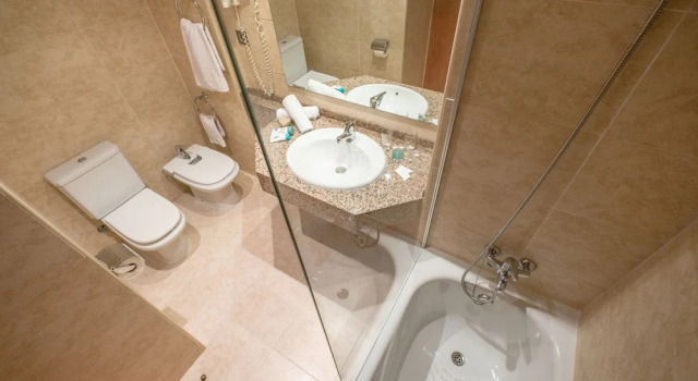 Номер Standard с балконом Hotel California Palace