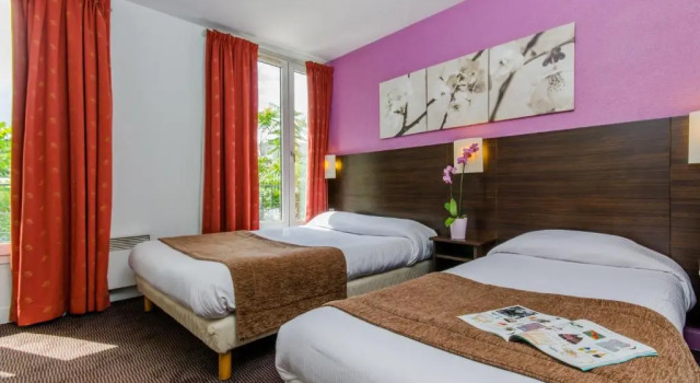 Трёхместный номер Standard Hotel Arc Paris Porte dOrléans