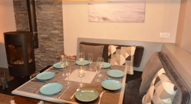 L'Aubépine 2, Prenota Appartamento Hotel a Rodano-Alpi con parcheggio, Parcheggio