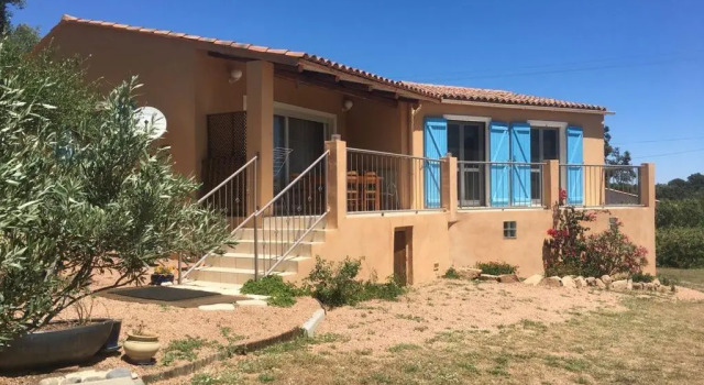 Коттедж VILLA LARGIA porto vecchio - A 5 MIN DES PLAGES DE PALOMBAGGIA - CALME- CLIMATISATION