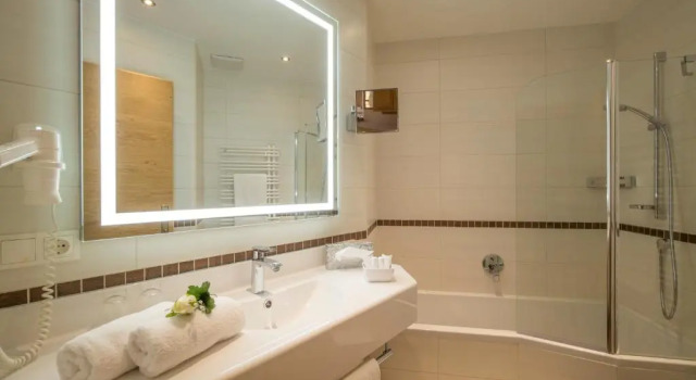 Номер Deluxe Hotel Neue Post