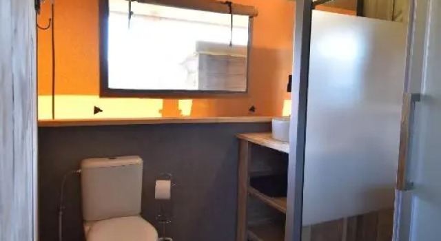 Glamping Aan de Vleterbeke, Prenota Campeggio Hotel a Fiandre Occidentali con parcheggio, Parcheggio