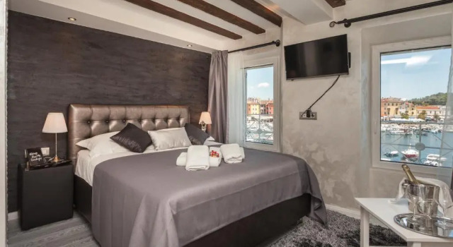 Апартаменты Royal Apartments