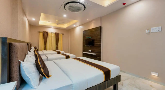 Hotel AATITHYA SATKAR, Varaa Hotelli Hotellit Kolhapur pysäköinnillä, Pysäköinti