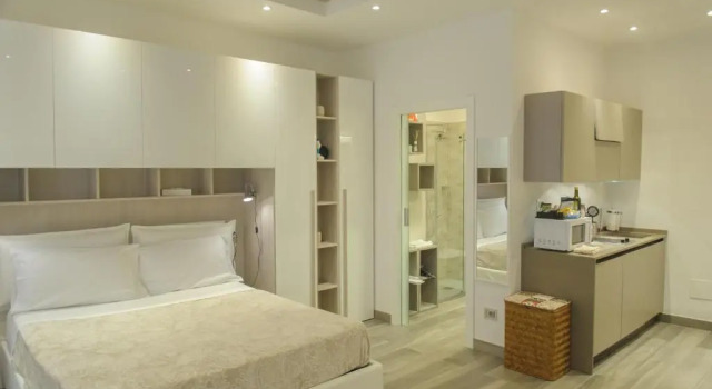 ANDREA LUXURY APARTMENTS Strada Maggiore Studio 1, Забронировать Апартаменты/квартира Санто-Стефано Болонья, рядом с Башня Гарисенда