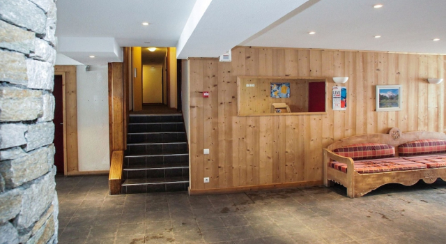 Chalet-style Stay in Val Claret, Book Chalet Hoteller i Rhône-Alps med parkering, Parkering