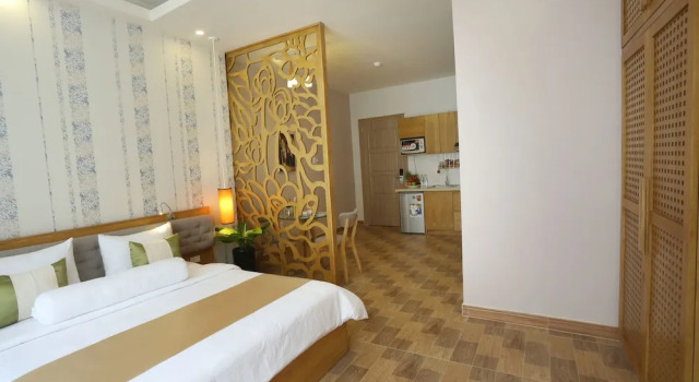 Люкс с видом на город Thuy Sakura Hotel & Serviced Apartment