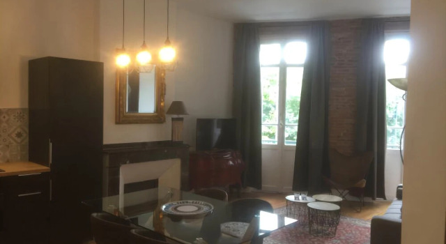 Appartement Alsace - Capitole, Забронировать Апартаменты/квартира Отели Тулузы с парковкой, рядом с Le Pont Neuf, Парковка