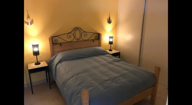Appartement en bord de Mer, Забронировать Апартаменты/квартира Отели Сент-Мари-де-ла-Мер с парковкой, рядом с Церковь Сент-Мари-де-ла-Мер, Парковка