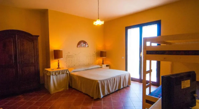 Четырёхместный номер Standard B&B La Rena Rossa