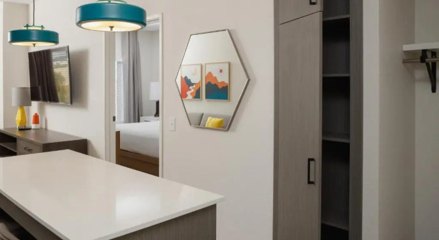 Люкс с балконом WaterWalk Extended Stay by Wyndham Phoenix N Happy Valley