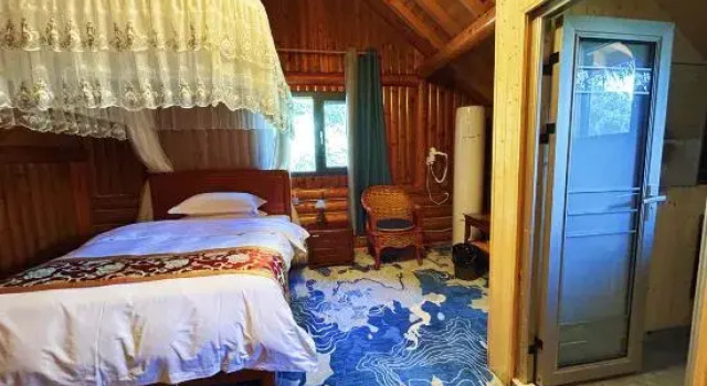 Кровать в общем номере Xingning Xiaoyaogu Homestay
