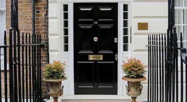 Henry's Townhouse