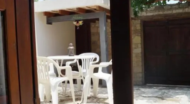Makrinari Tis Pano Geitonias