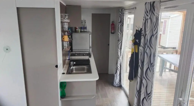 charmant mobil home 2 chambres Valras plage, Book Hotel Hoteller i Sérignan-Plage med pool, Swimmingpool