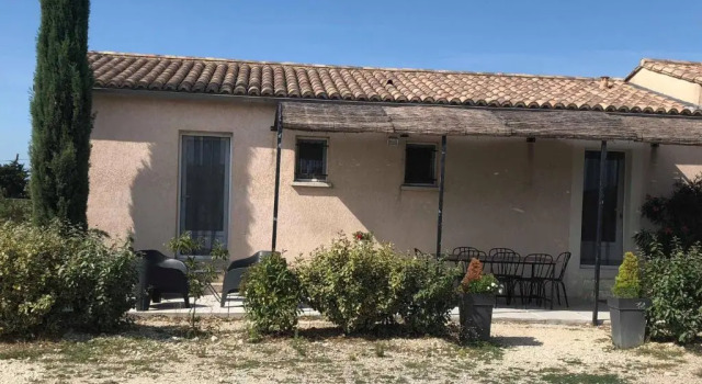 Gîte Pierre Blanche, Rezerwuj Apartament Hotele w Owernia z parkingiem, Parking