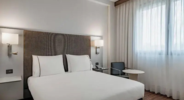 Трёхместный номер Standard AC Hotel Bologna by Marriott