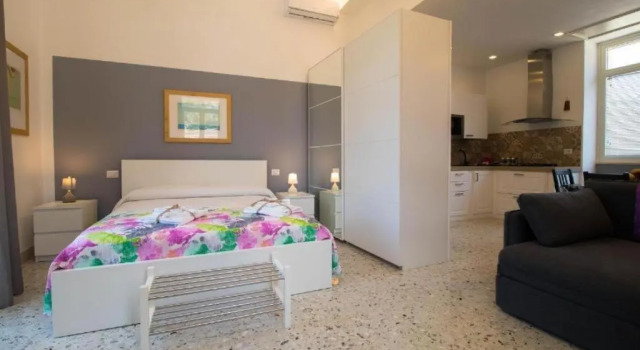 Casa Vacanze Belvedere, Забронировать Отель Отели в центре Шикли, в центре