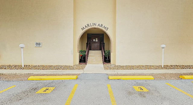 New Listing! Bay-view W/ Pool, Walk To Beach 2 Bedroom Condo, Buchen Sie Ferienwohnung Hotels in Padre Island mit Pool, Schwimmbad