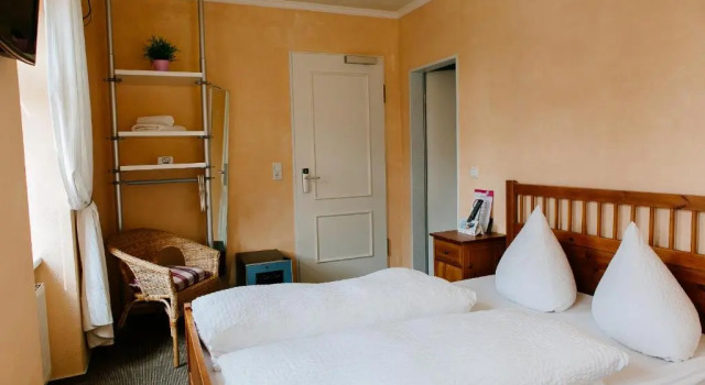 Трёхместный номер Standard Landhotel Airport-Inn