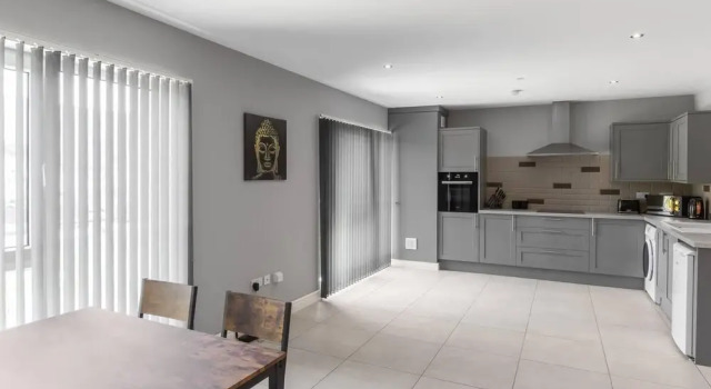 Impeccable 1-bed Apartment in Ebbw Vale, Wales, Забронировать Апартаменты/квартира Ebbw Vale 
