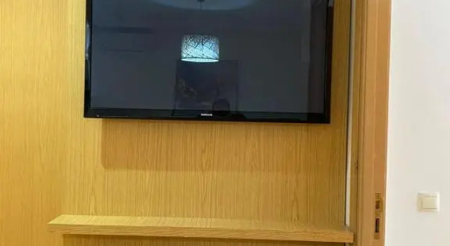 Très bel appartement 2p en plein cœur de l’Agdal, Забронировать Апартаменты/квартира Отели Рабата с парковкой, рядом с Ministry of Energy, Mines, Water and Environment, Парковка