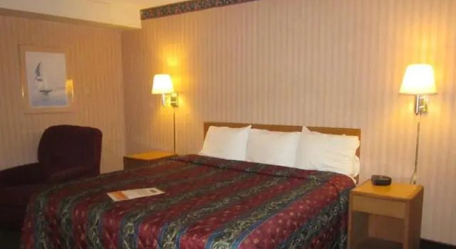 Номер Standard Howard Johnson by Wyndham Saint Joseph Benton Harbor