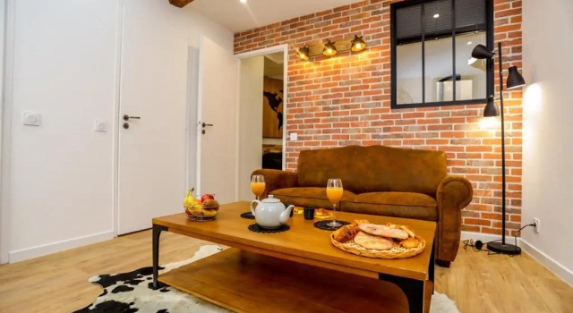Superbe Appartement - Hyper Centre - 2 Chambres - Wifi, Забронировать Апартаменты/квартира Грас Route Napoléon