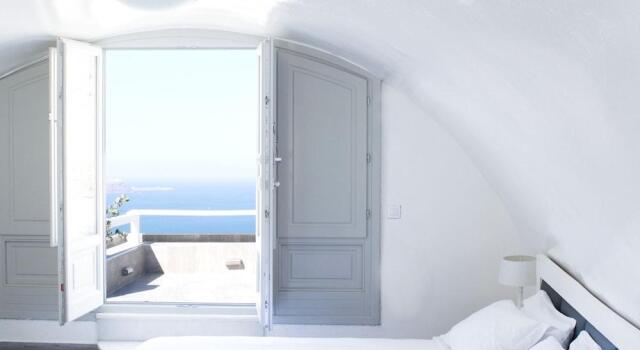 Hotel Thireas, Забронировать Отель Тира Santorini Caldera, рядом с Археологический музей Тиры
