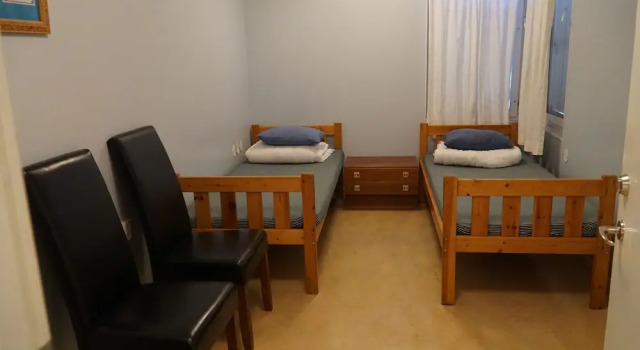 Bredängs Vandrarhem, Prenota Hotel Skarholmen Stoccolma