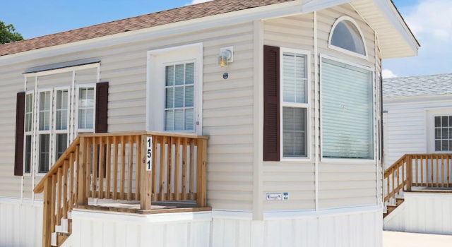 Fallbrook RV Resort, Book Ferieresort Houston Houston