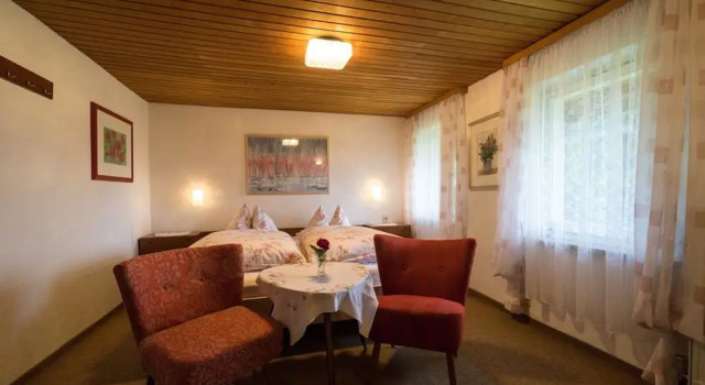Haus am Waldesrand, Varaa Matkakoti Hotellit Baijeri pysäköinnillä, Pysäköinti