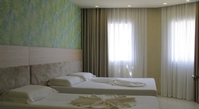 Hotel Dyrrah, Rezerwuj Hotel Hotele w Durres County z parkingiem, Parking