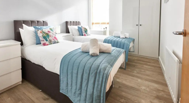 Апартаменты Deluxe с 2 комнатами ShortstayMK Vizion apartments by Cotels, with free superfast wi-fi, parking