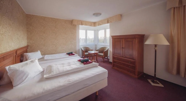 Hotel a restaurace Pomezí, Buchen Sie Hotel Dubí Region Ústí