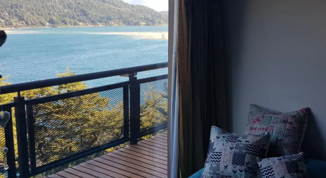 Albanta casa con costa en Bariloche