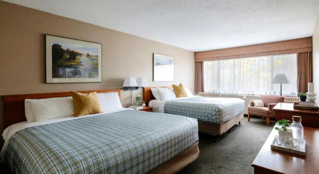 Четырёхместный номер Deluxe Lobstick Lodge