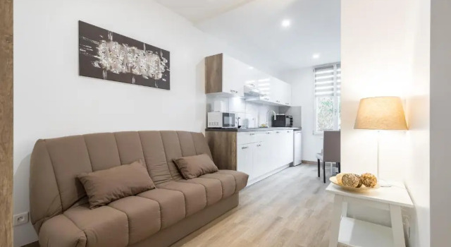 Sleep in Antibes City Port, Забронировать Отель Отели Антиб 3 звезды, рядом с Пляж Фор-Кар, 3*