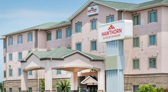 Кровать в общем номере La Quinta Inn & Suites by Wyndham Augusta Fort Eisenhower