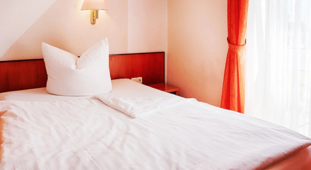 Carmina am See, Boek Hotel Karnin Usedom